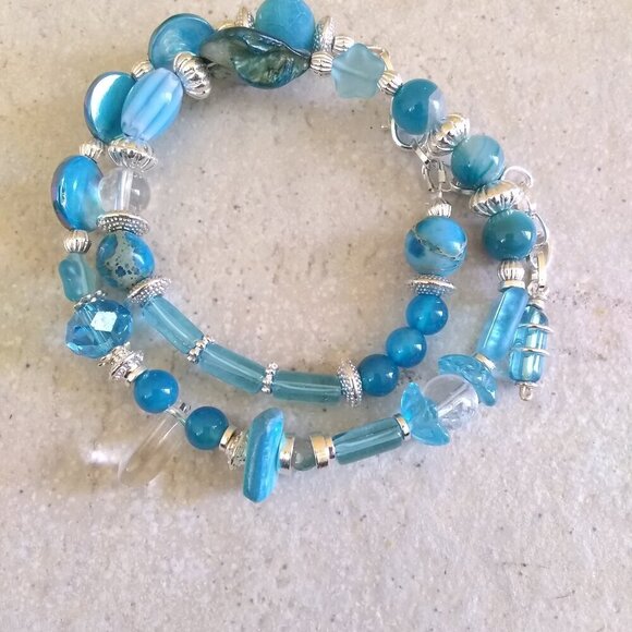 Ocean Blues! Double Wrap Bracelet with Various Type of Beads - Adjustable 7" +++ - Picture 6 of 11